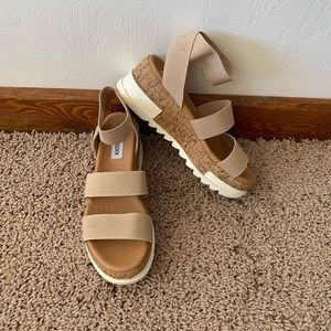 Platform Steve Madden sandals